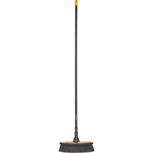 Gårdskvast Fiskars Medium