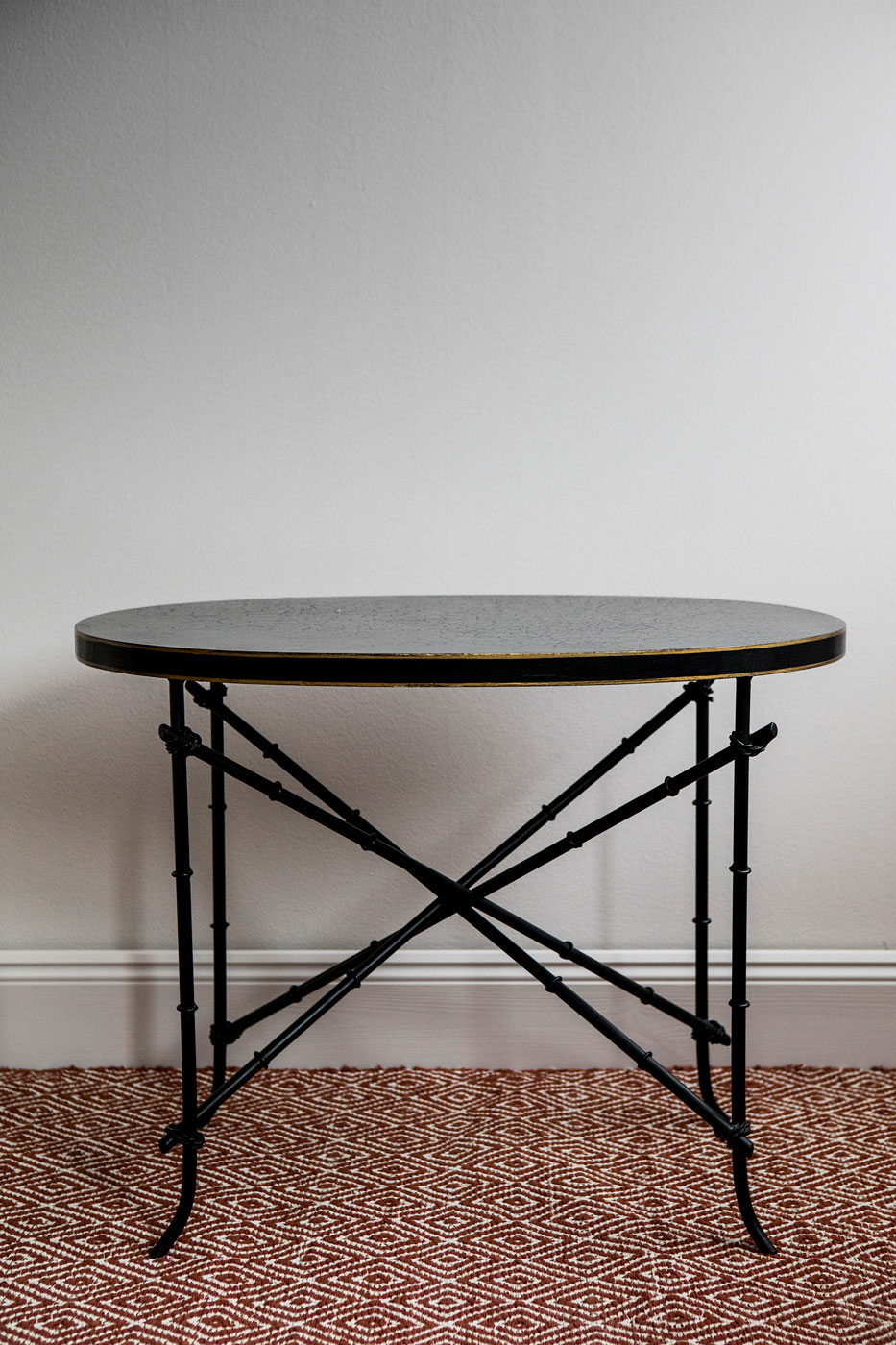 Sidobord Oliv svart